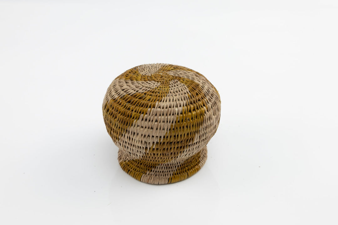 Hand Woven Small Basket Made By Wounaan And Emberá Panama Indians. Bowl Basket, Woven Basket, Basket Decor, Woven Storage