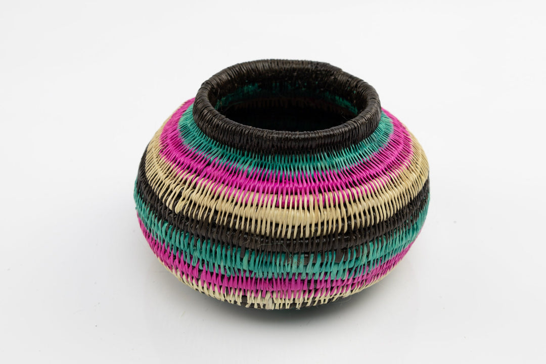 Hand Woven Special Color Basket Made By Wounaan And Emberá Panama Indians. Bowl Basket, Woven Basket, Basket Decor, Woven Storage