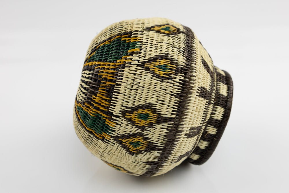 Hand Woven Traditional Basket Made By Wounaan And Emberá Panama Indians. Bowl Basket, Woven Basket, Basket Decor, Woven Storage