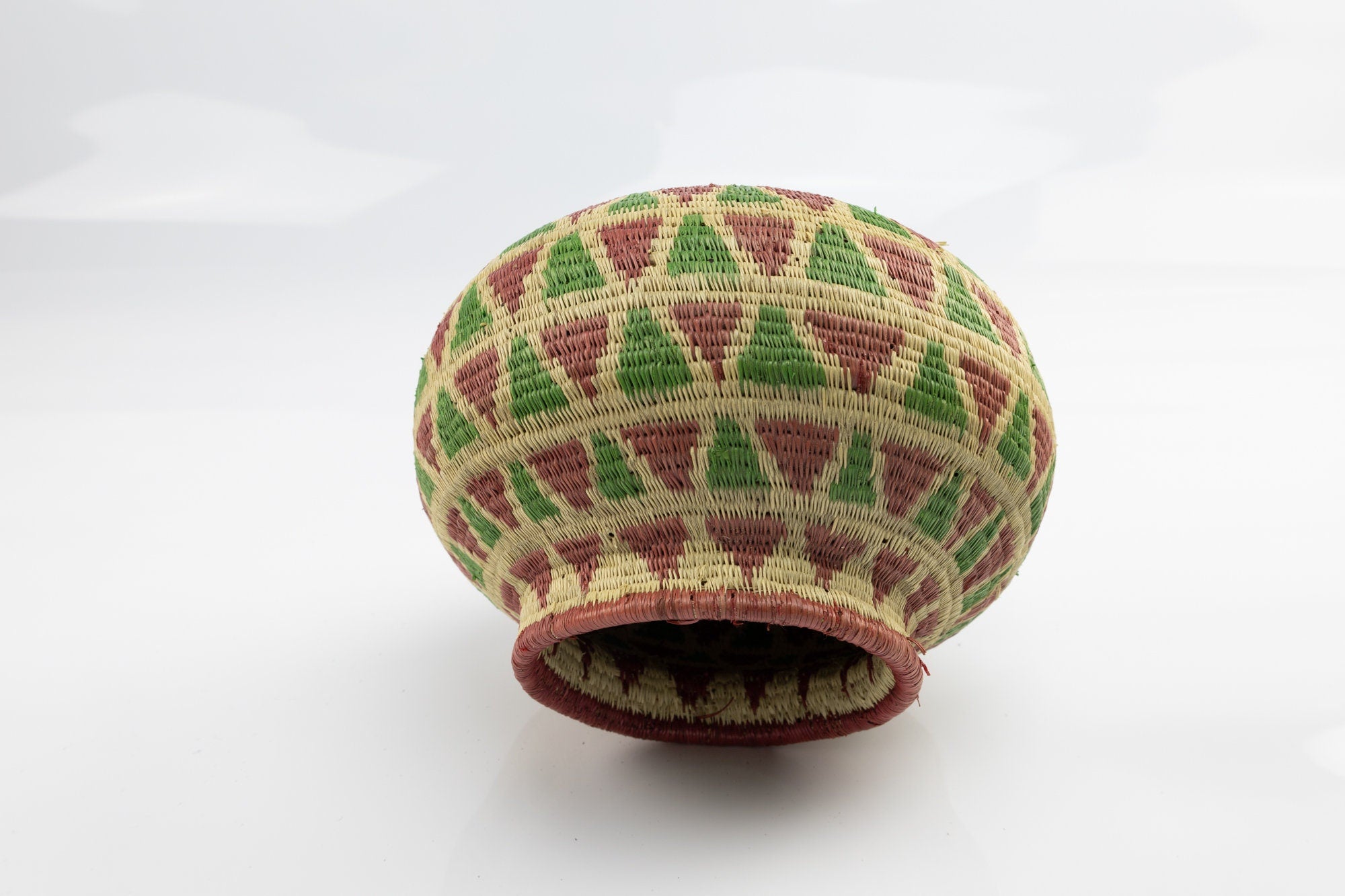 Vintage Hand Woven Basket Made By Wounaan And Emberá Panama Indians. Bowl Basket, Woven Basket, Basket Decor, Woven Storage