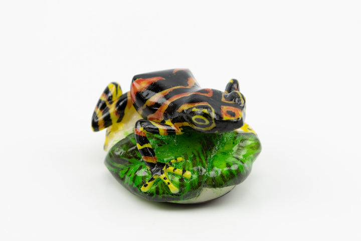 Hand Carved Poison Dart Frog Tagua Nut Made By Wounaan And Emberá Panama Indians. Animal Statue, Carving Miniature, Figurine, Decoration