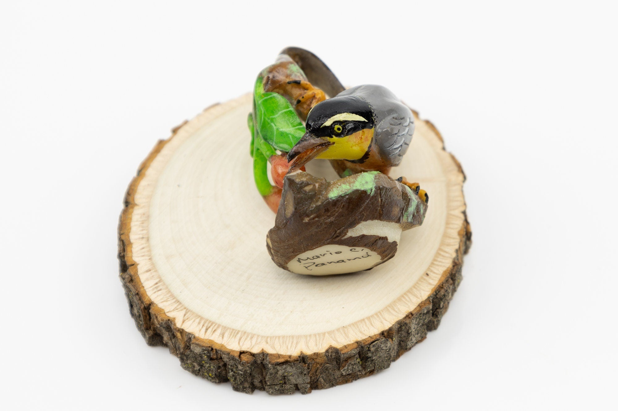 Hand Carved Oriole Bird Tagua Nut Made By Wounaan And Emberá Panama Indians. Animal Statue, Vegetable Ivory, Carving Miniature, Figurine
